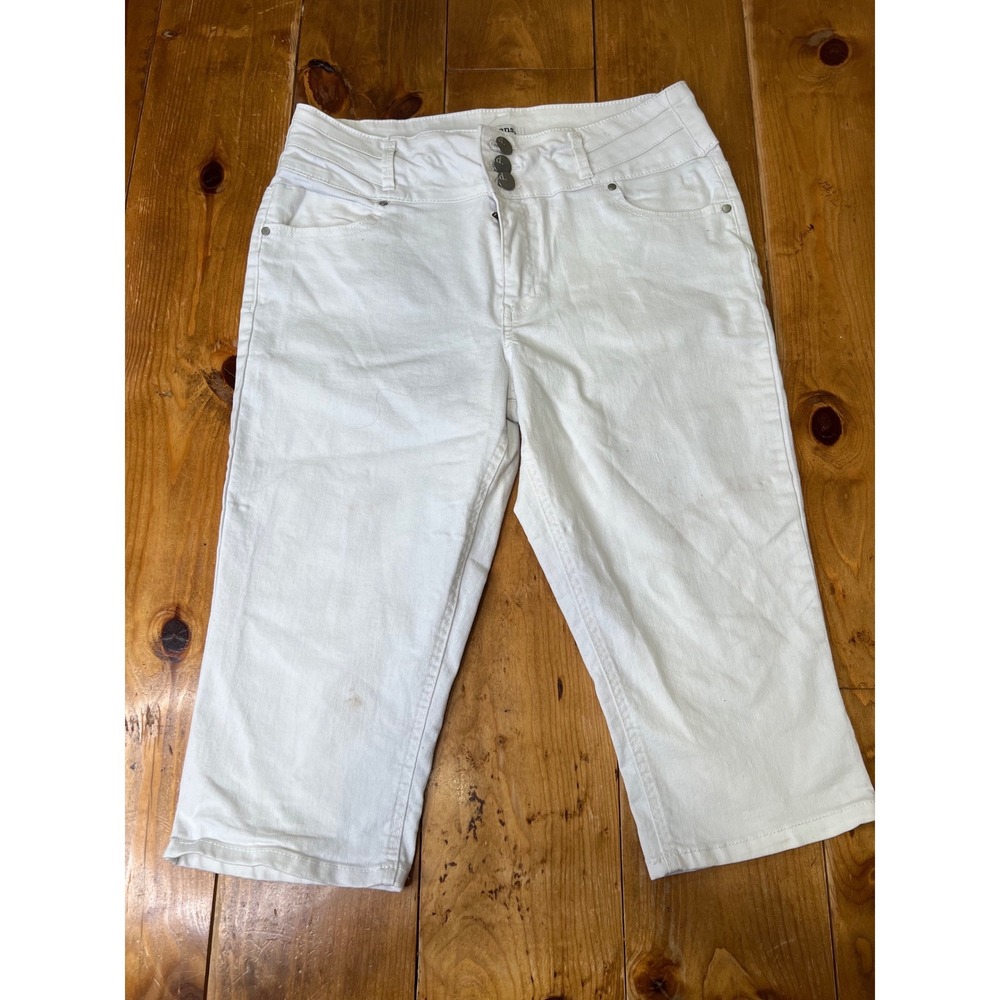 D.Jeans Womens White Denim Capris Size 12 Three Button Cropped Pants Stretch